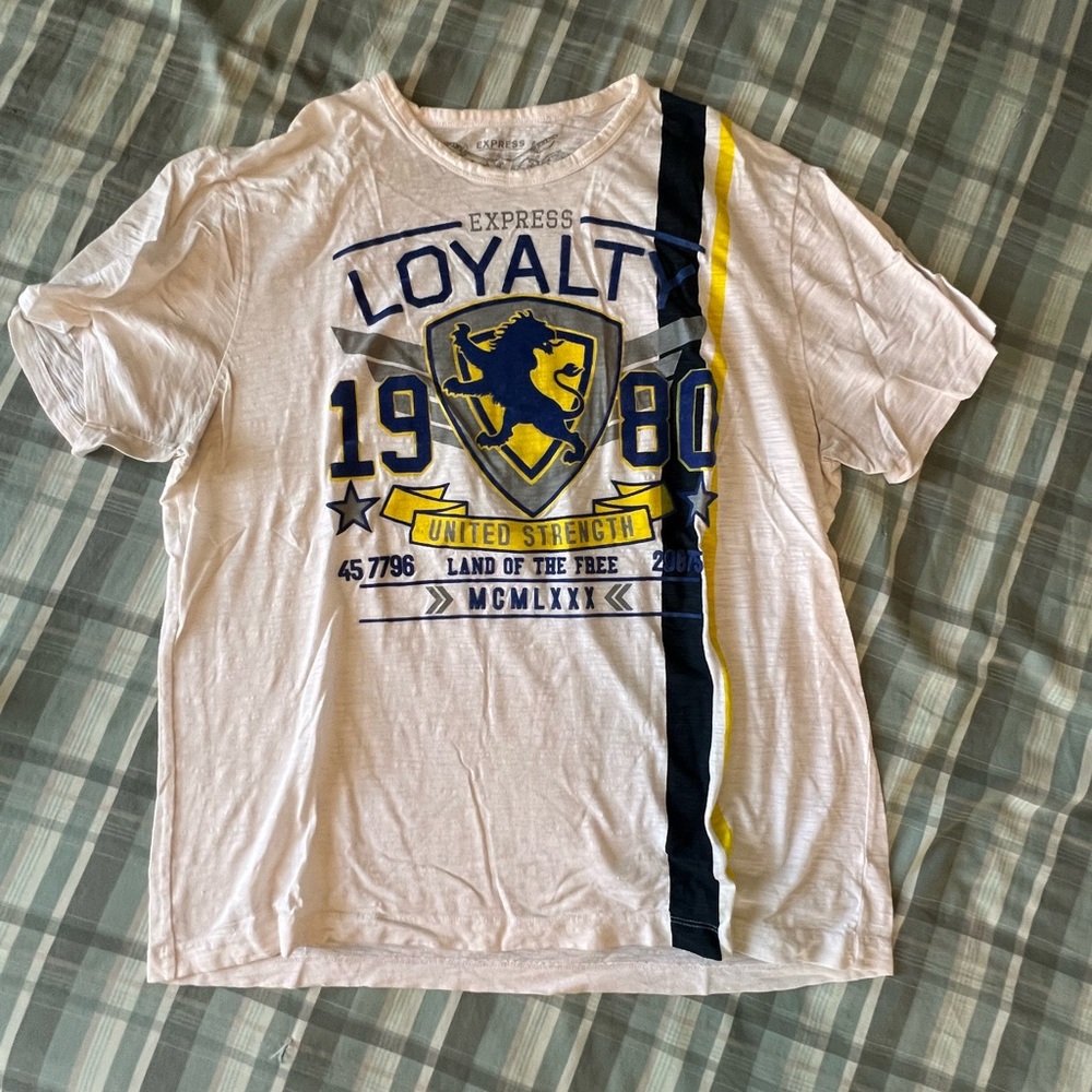 Men’s express tshirt. Size xxl but shrunk so it fits like and xl